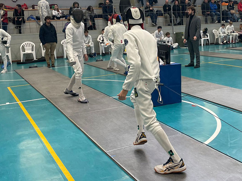 Tecnica di scherma insegnata da professionisti a Milano