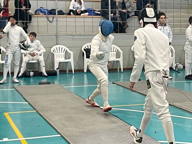 Allievi e maestro di scherma a Milano - Live it Up